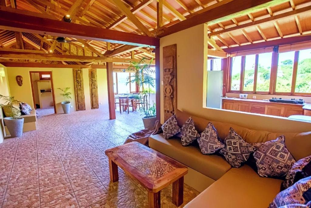 Bruce'S Hideout Hotel Bumbang Exterior photo