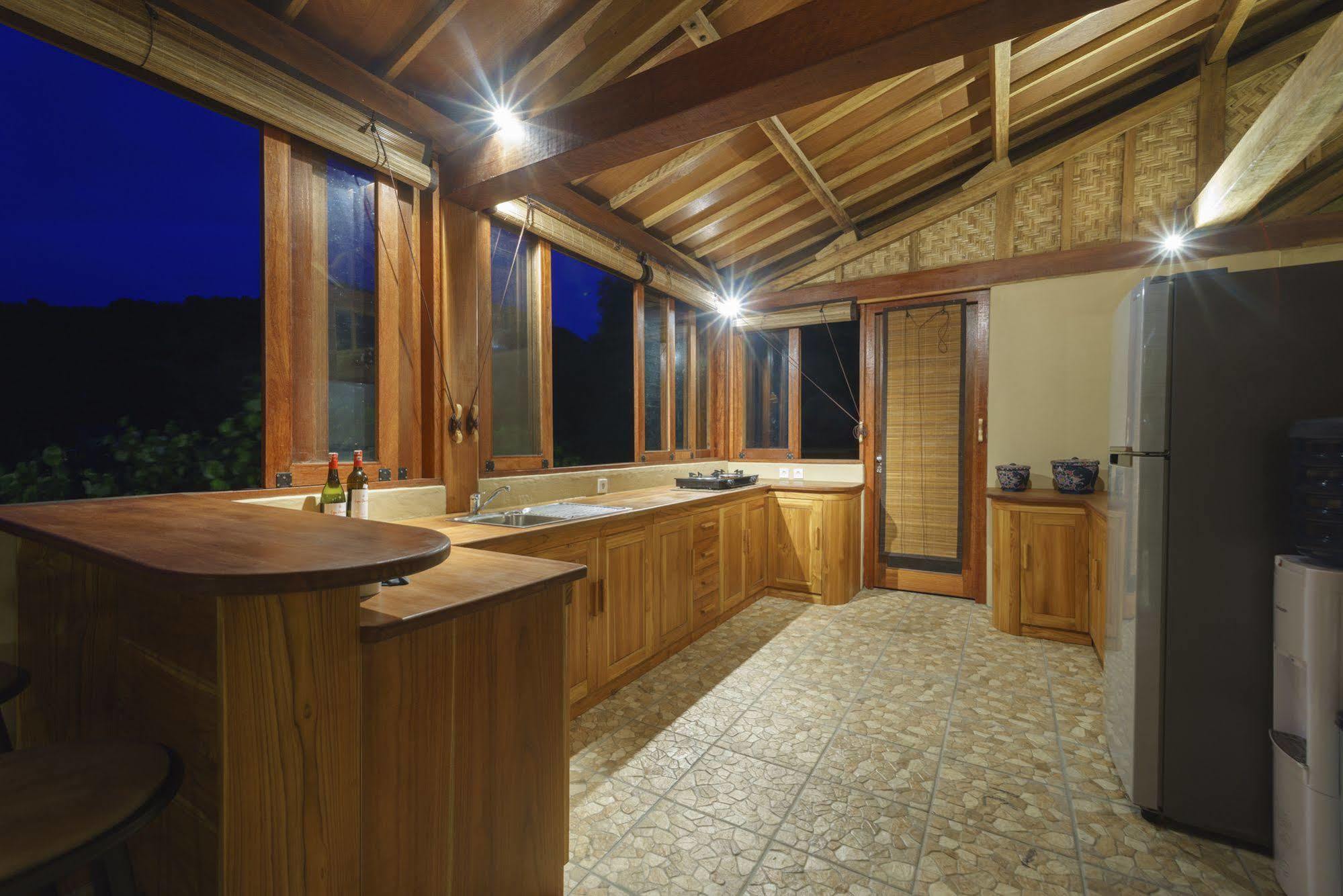 Bruce'S Hideout Hotel Bumbang Exterior photo